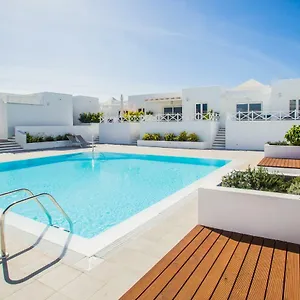 https://flower-beach-suite-15.in-canary-islands.com